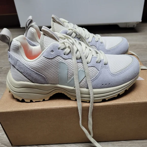 AuthenticVejaBrandShoes - Picture 6 of 14